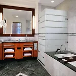 Lumiere Boutiquehotel Im Fuerstenhof 5*