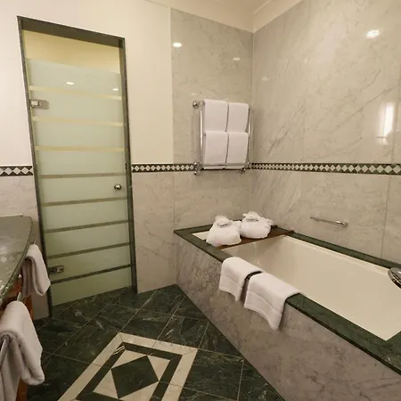 Lumiere Boutiquehotel Im Fuerstenhof 5* 라이프치히