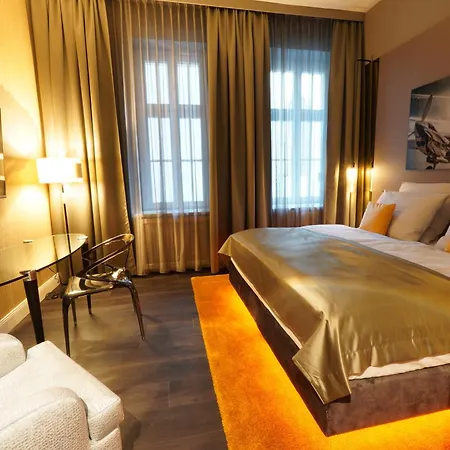 Lumiere Boutiquehotel Im Fuerstenhof מלון