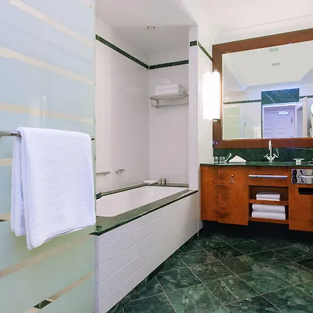 Lumiere Boutiquehotel Im Fuerstenhof מלון לייפציג