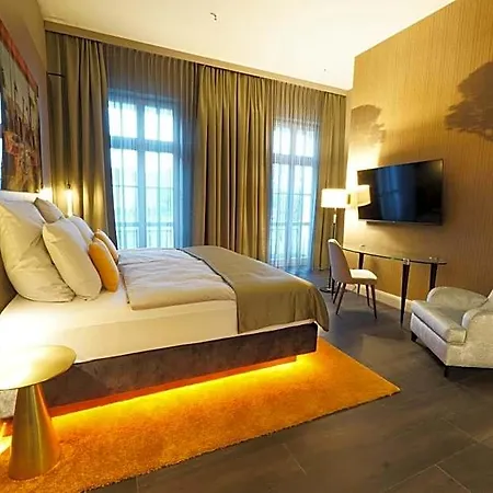 Lumiere Boutiquehotel Im Fuerstenhof 5*