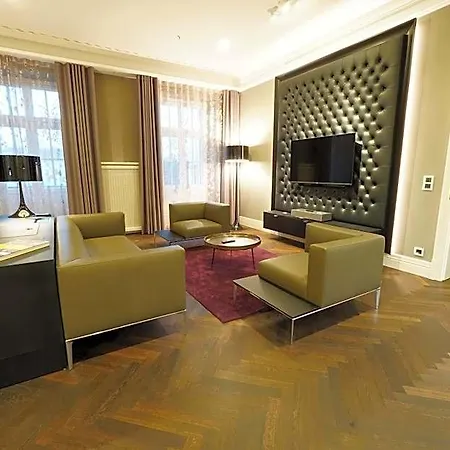 Otel Lumiere Boutiquehotel Im Fuerstenhof 5*