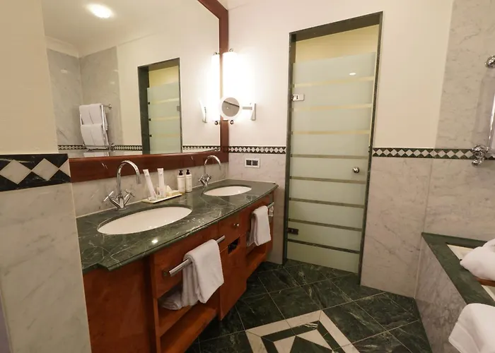 Lumiere Boutiquehotel Im Fuerstenhof 5*